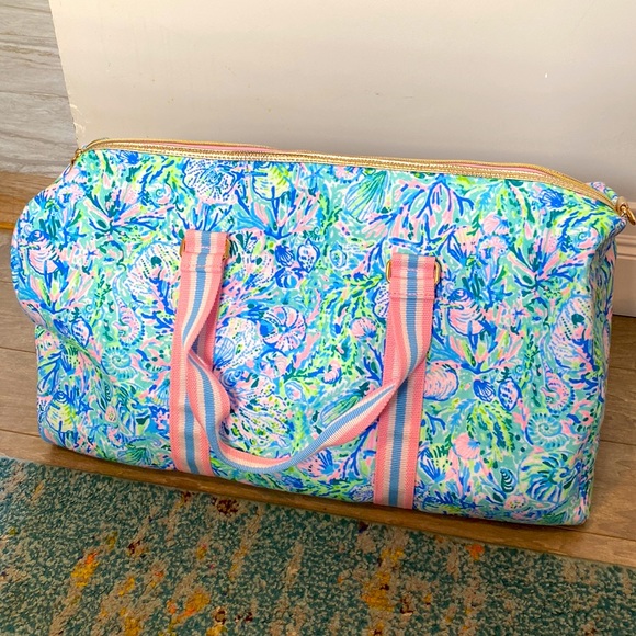 BRAND NEW travel tote Lilly Pulitzer - Picture 2 of 3